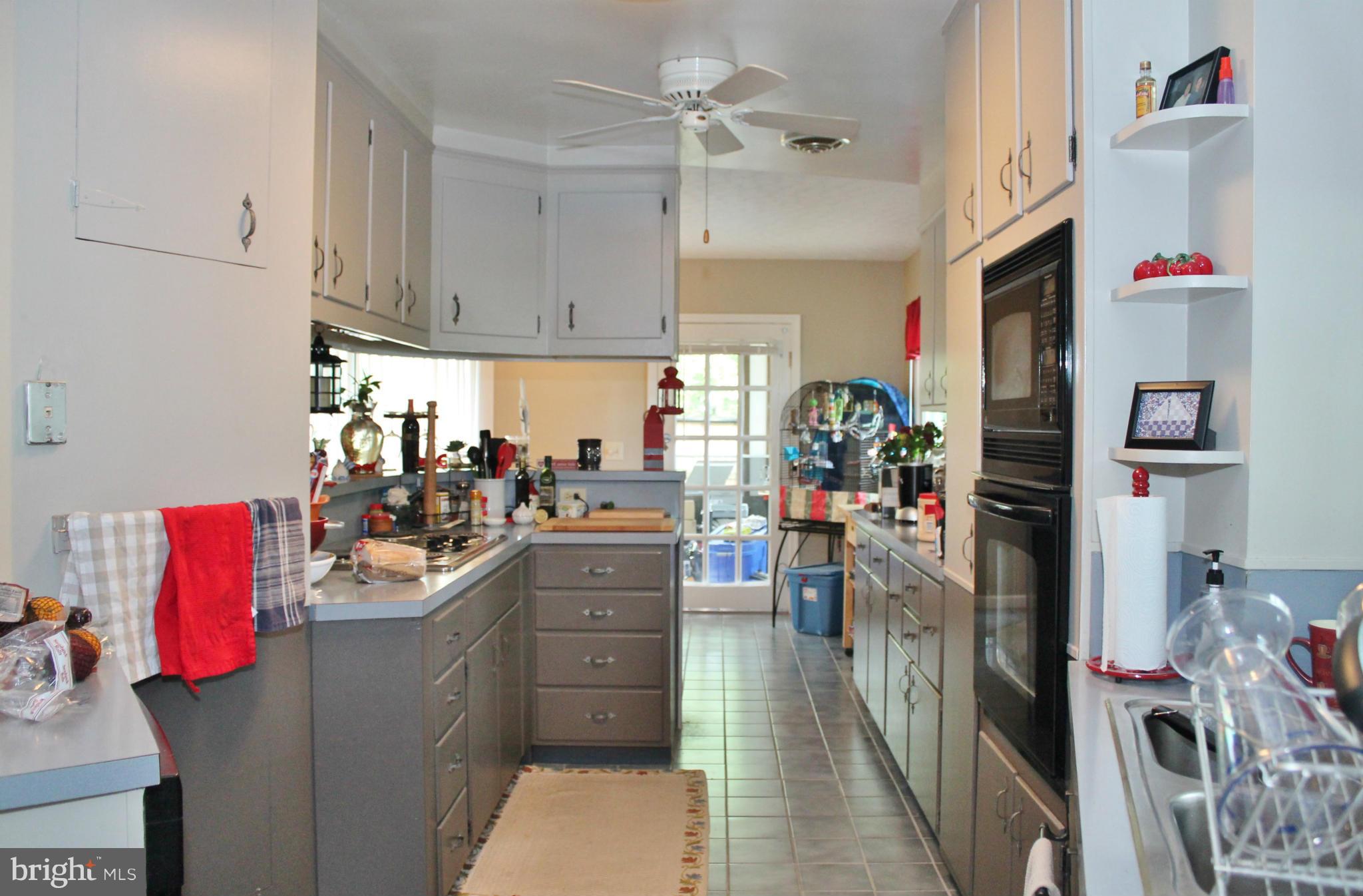 WOODLAND BEACH - Residential Lease