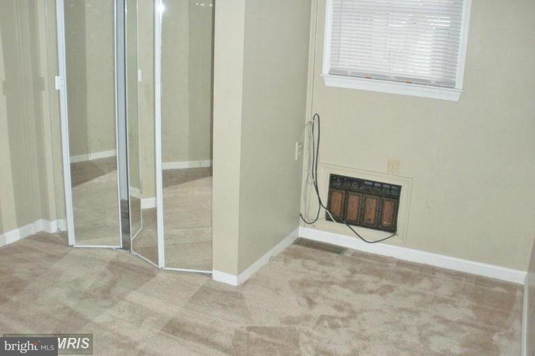 WOODLAND BEACH - Residential Lease