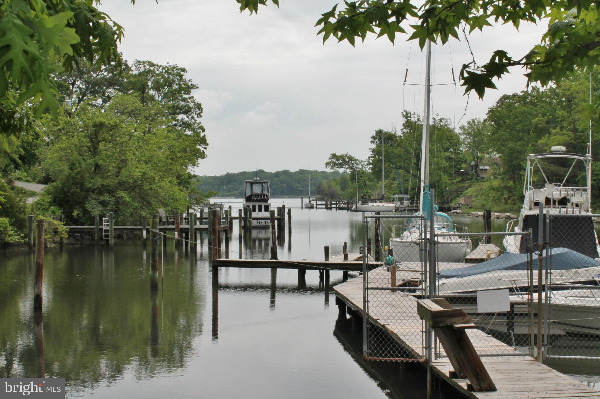 WOODLAND BEACH - Residential Lease