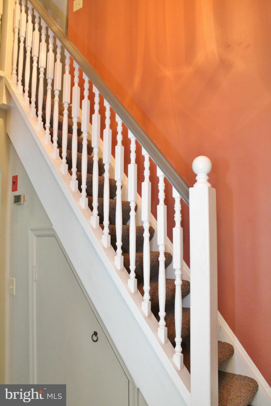 WOODLAND BEACH - Residential Lease