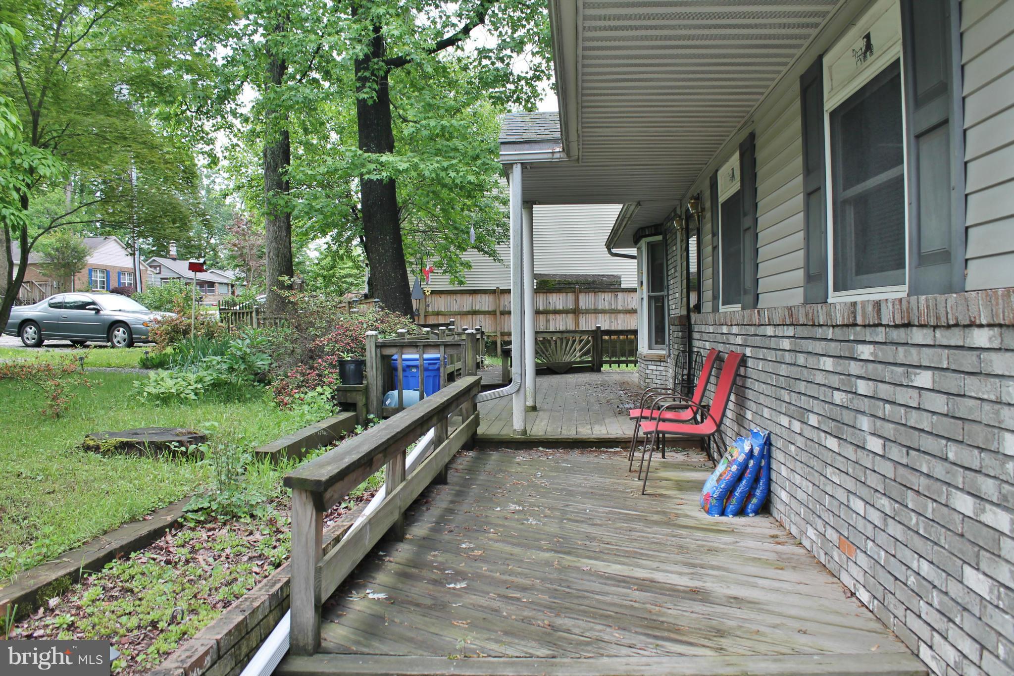 WOODLAND BEACH - Residential Lease