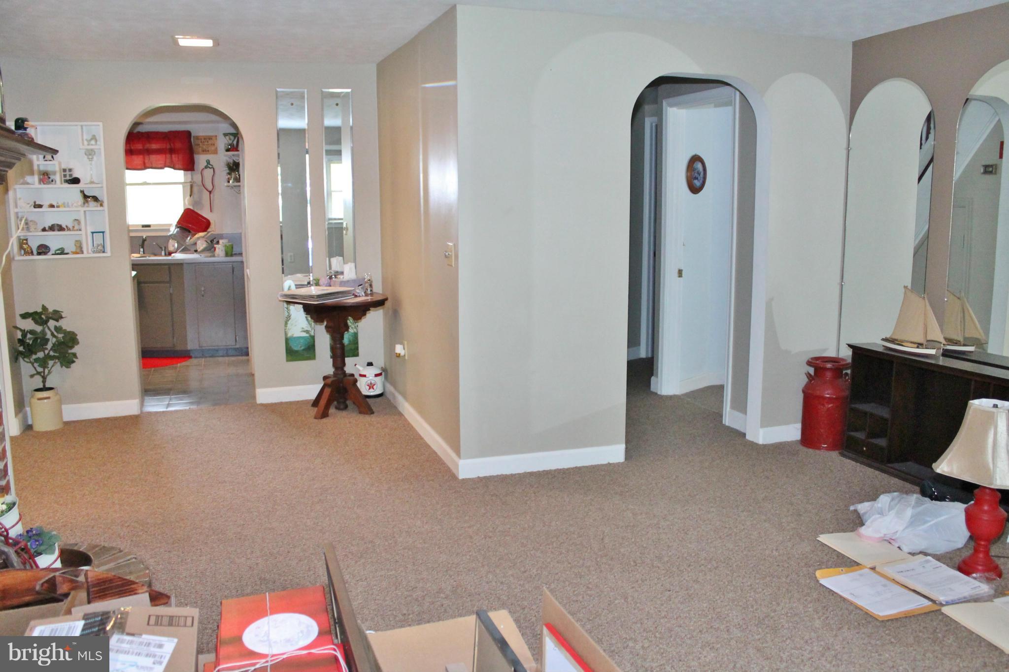 WOODLAND BEACH - Residential Lease