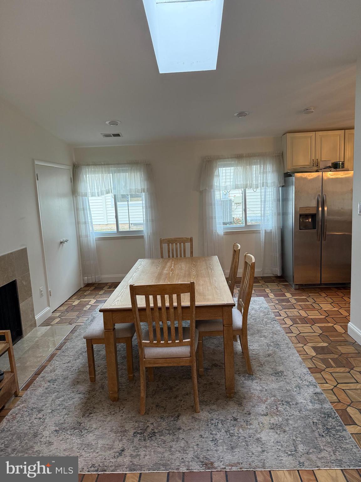 2537 OAKHAMPTON PLACE