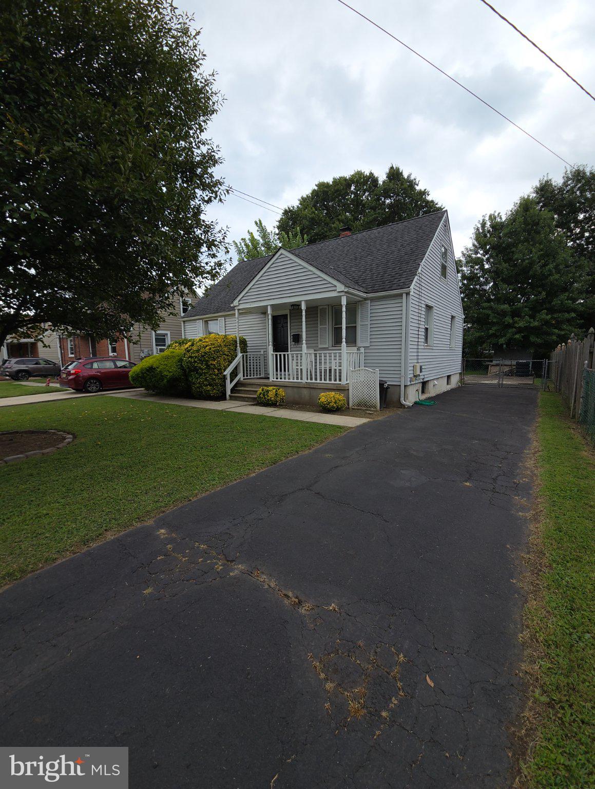 8 STRATFORD AVENUE