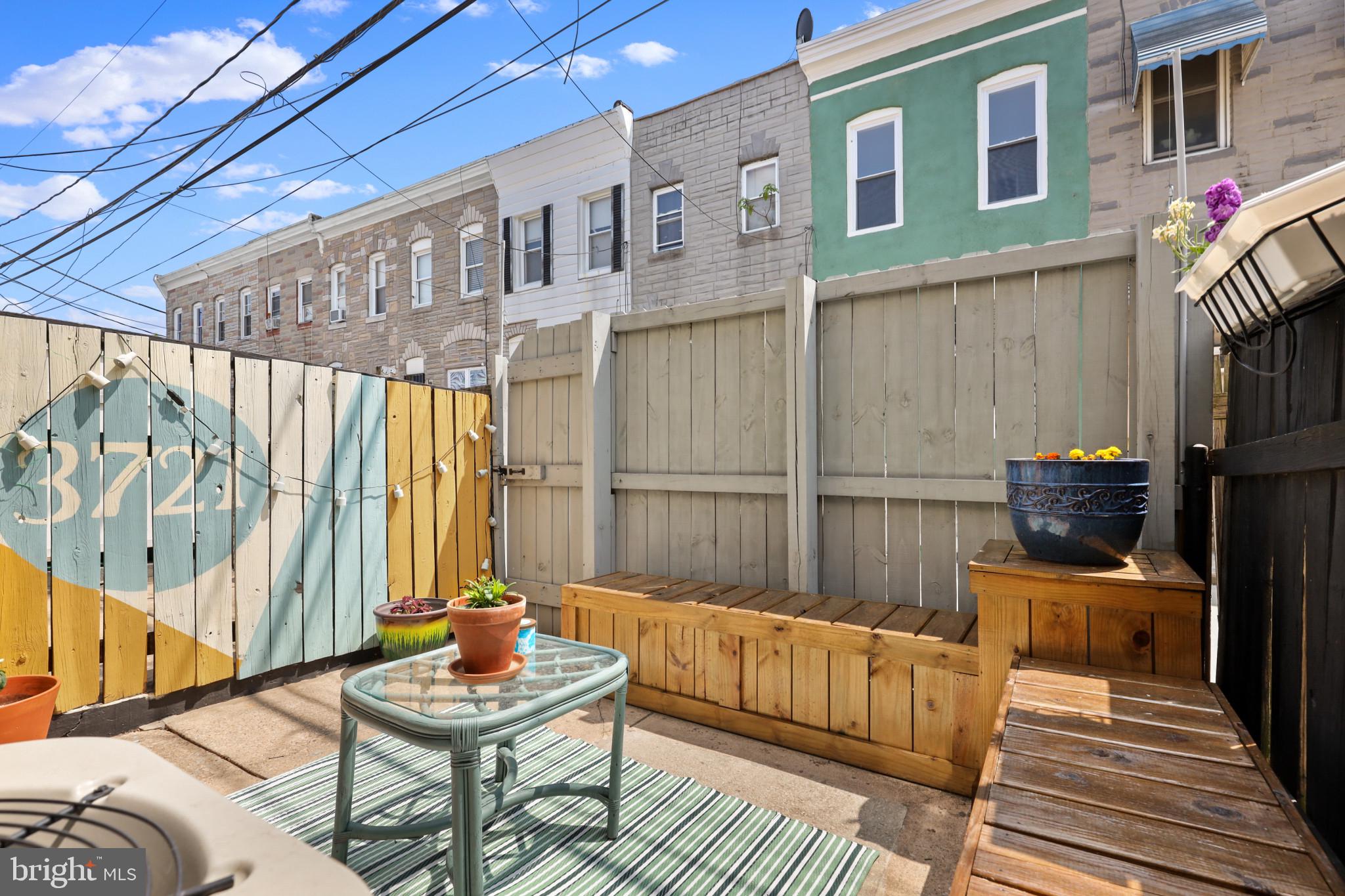 HIGHLANDTOWN - Residential