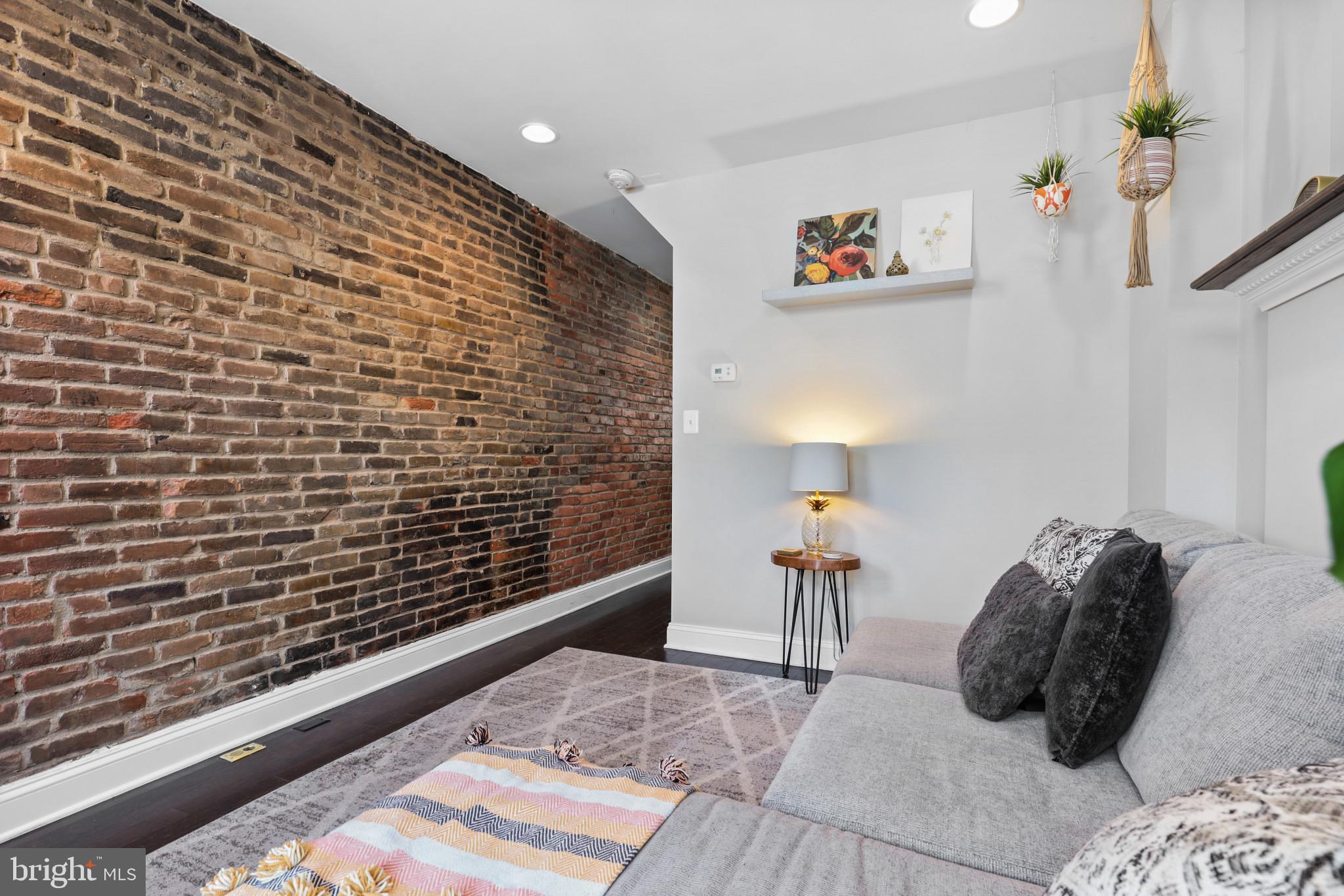 HIGHLANDTOWN - Residential