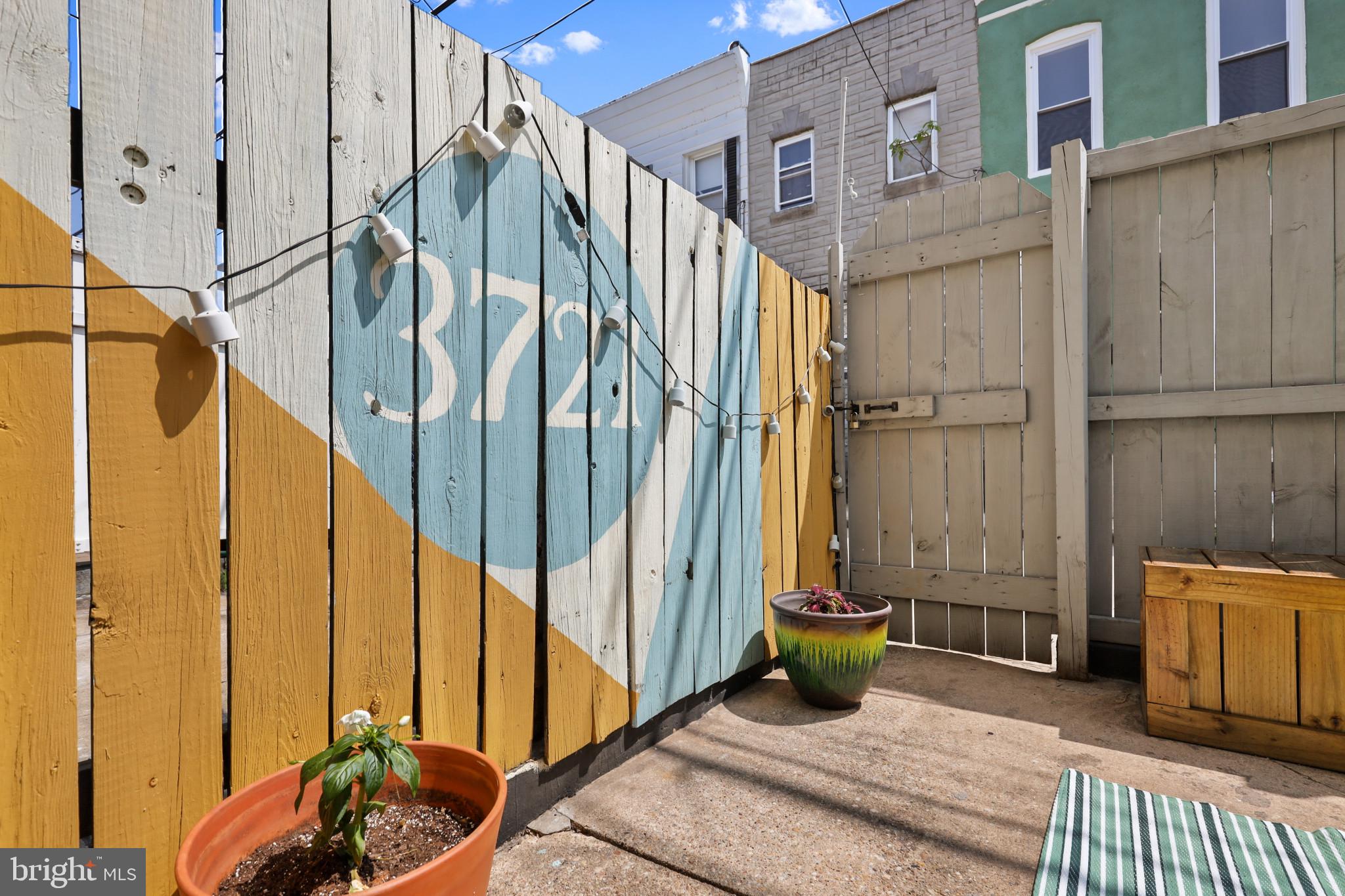 HIGHLANDTOWN - Residential