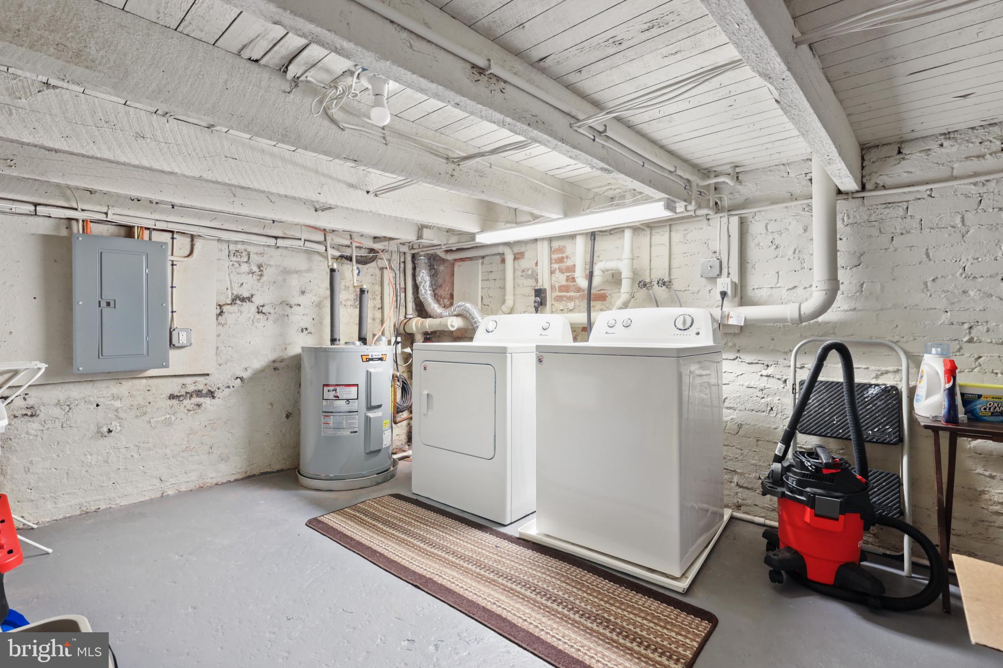 HIGHLANDTOWN - Residential