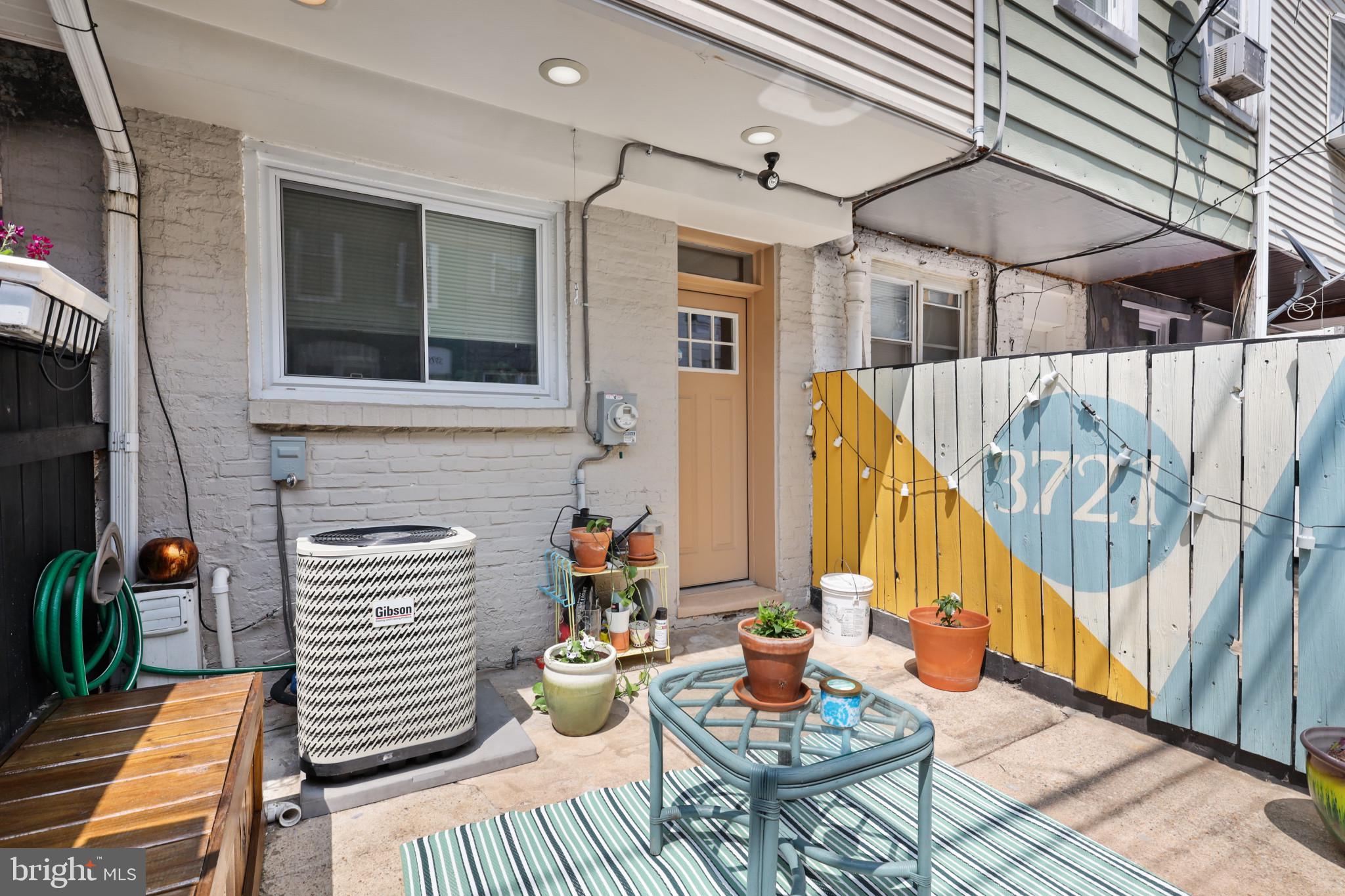 HIGHLANDTOWN - Residential