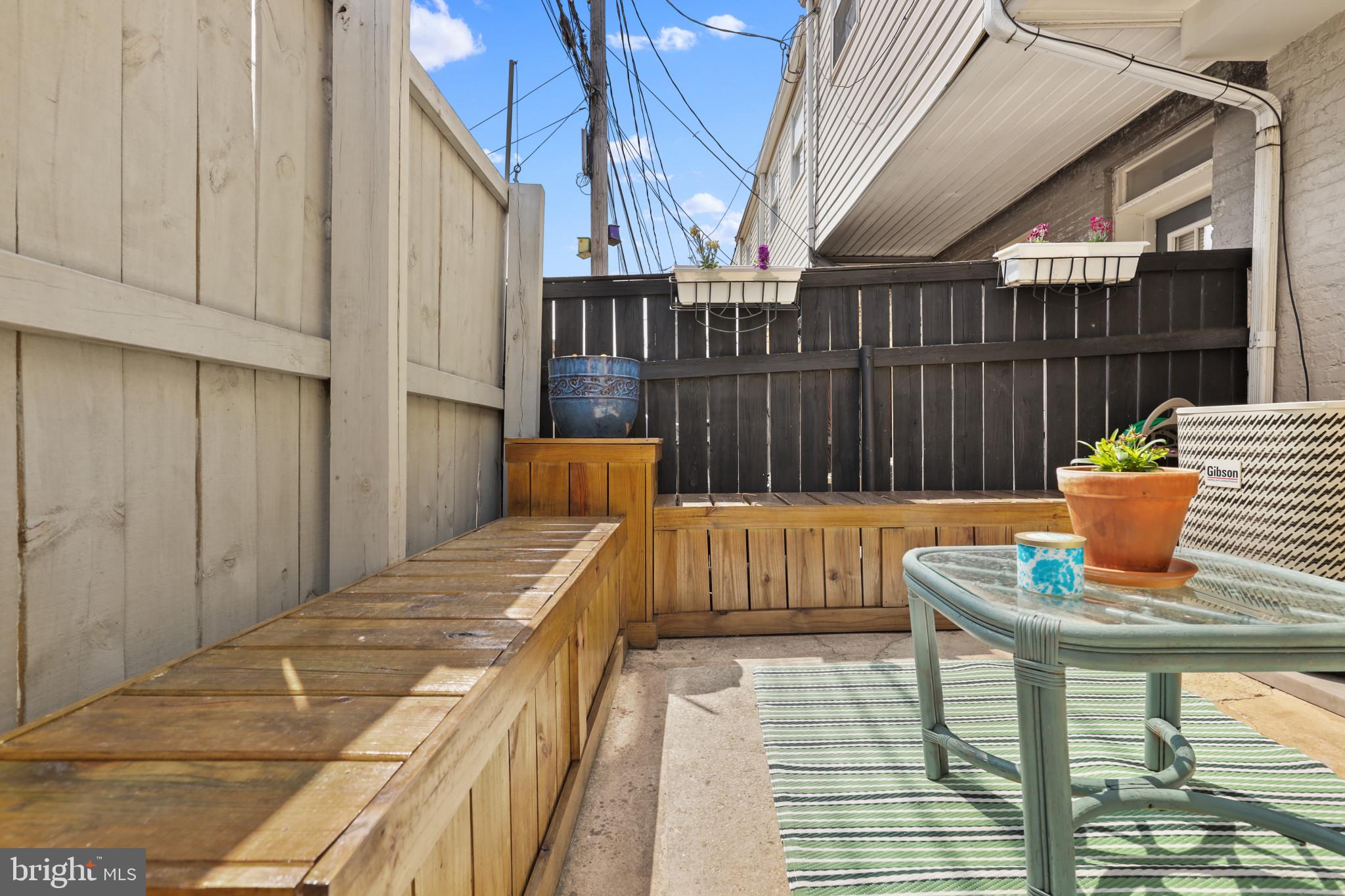 HIGHLANDTOWN - Residential