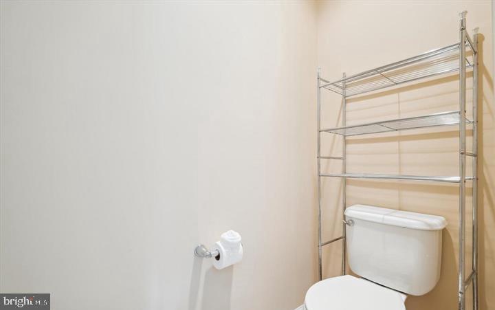 GATEWAY COMMONS - Residential Lease