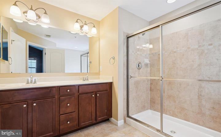 GATEWAY COMMONS - Residential Lease