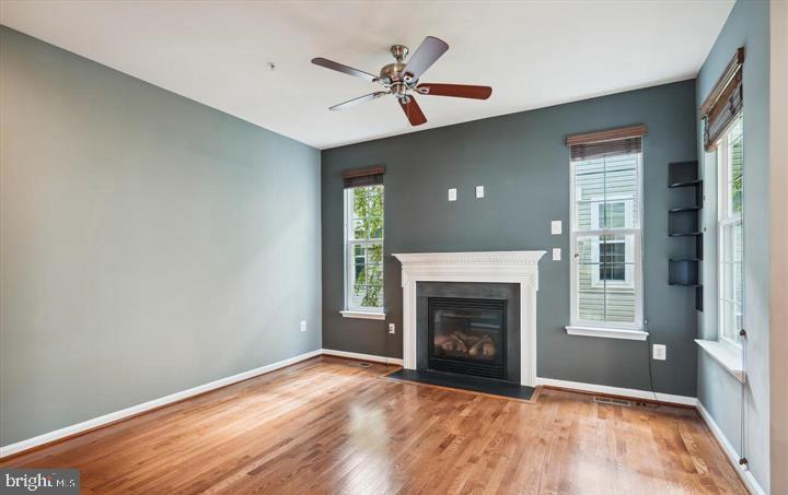 GATEWAY COMMONS - Residential Lease