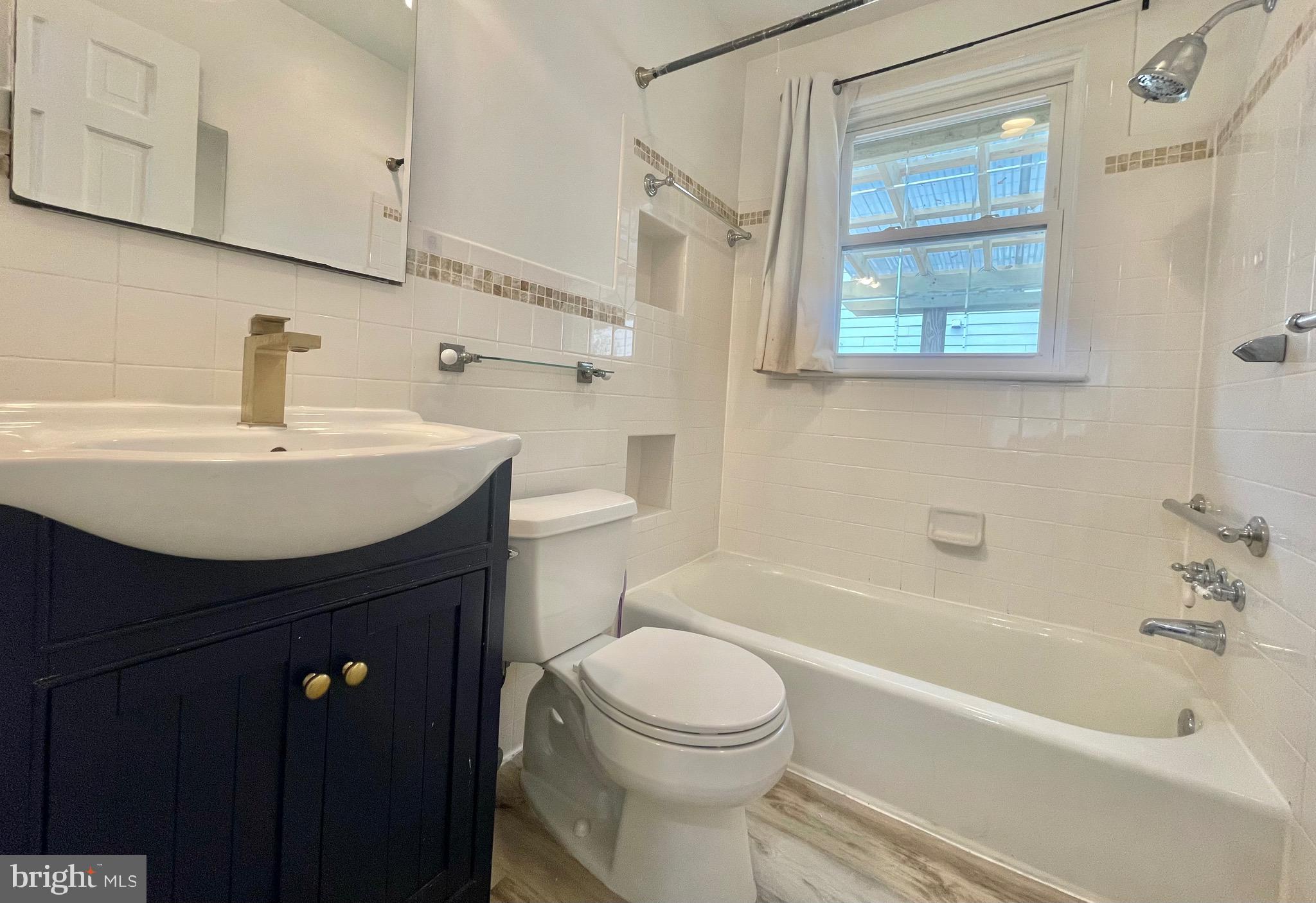 HILLMEAD - Residential Lease