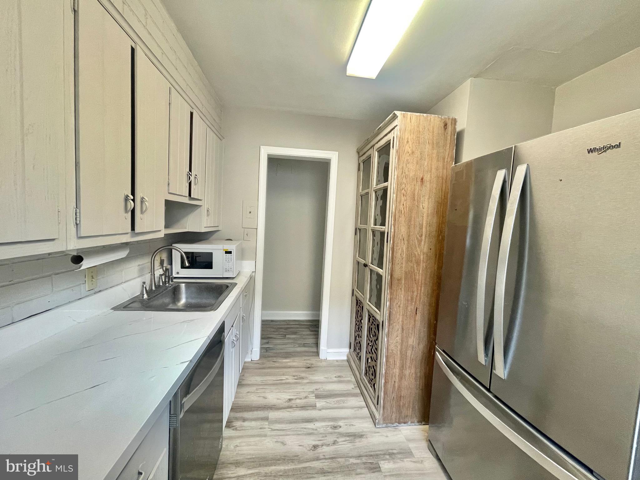 HILLMEAD - Residential Lease