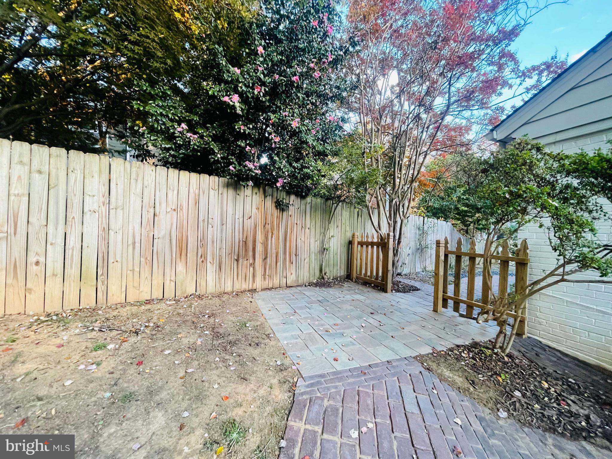 HILLMEAD - Residential Lease