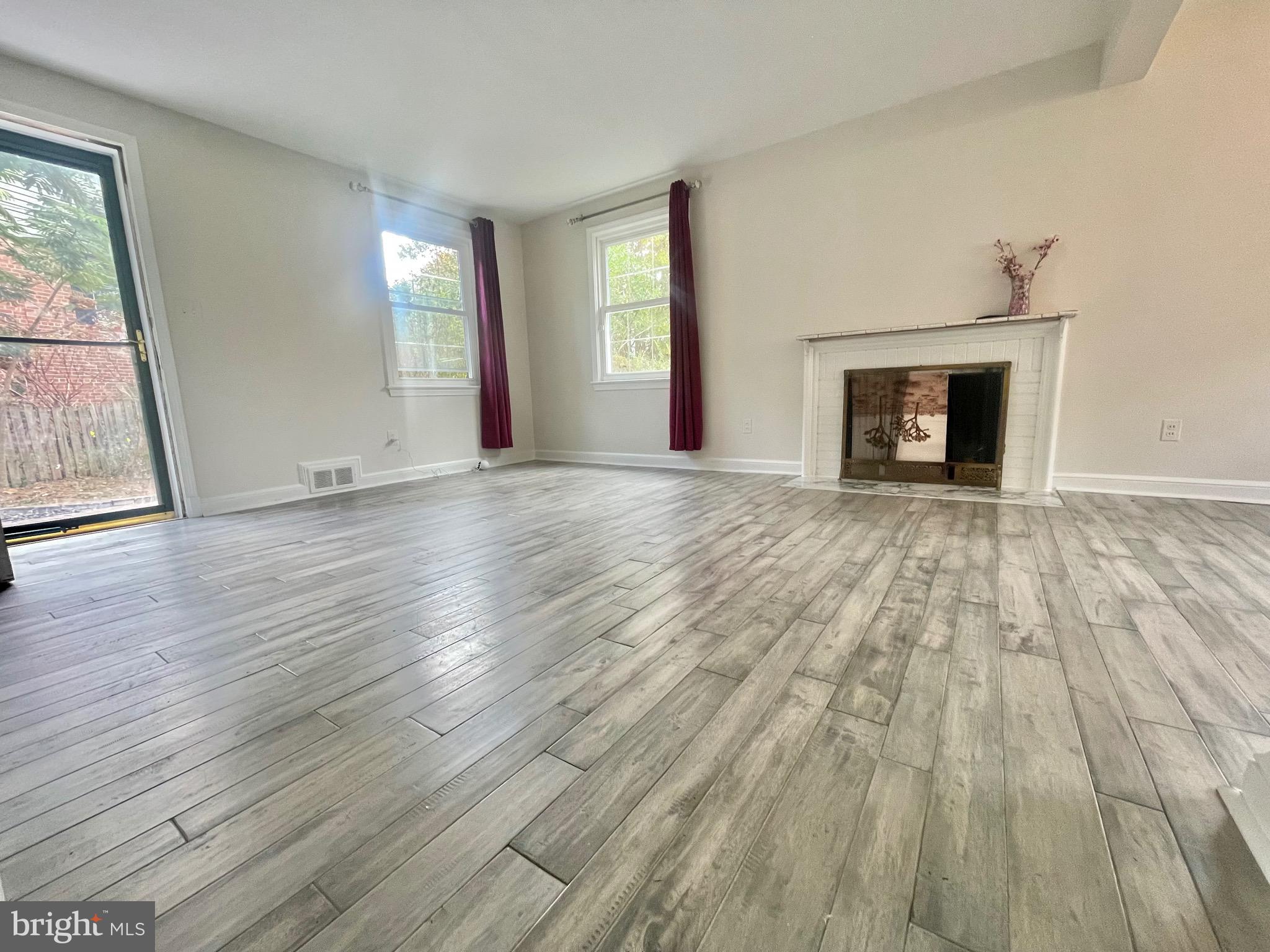 HILLMEAD - Residential Lease