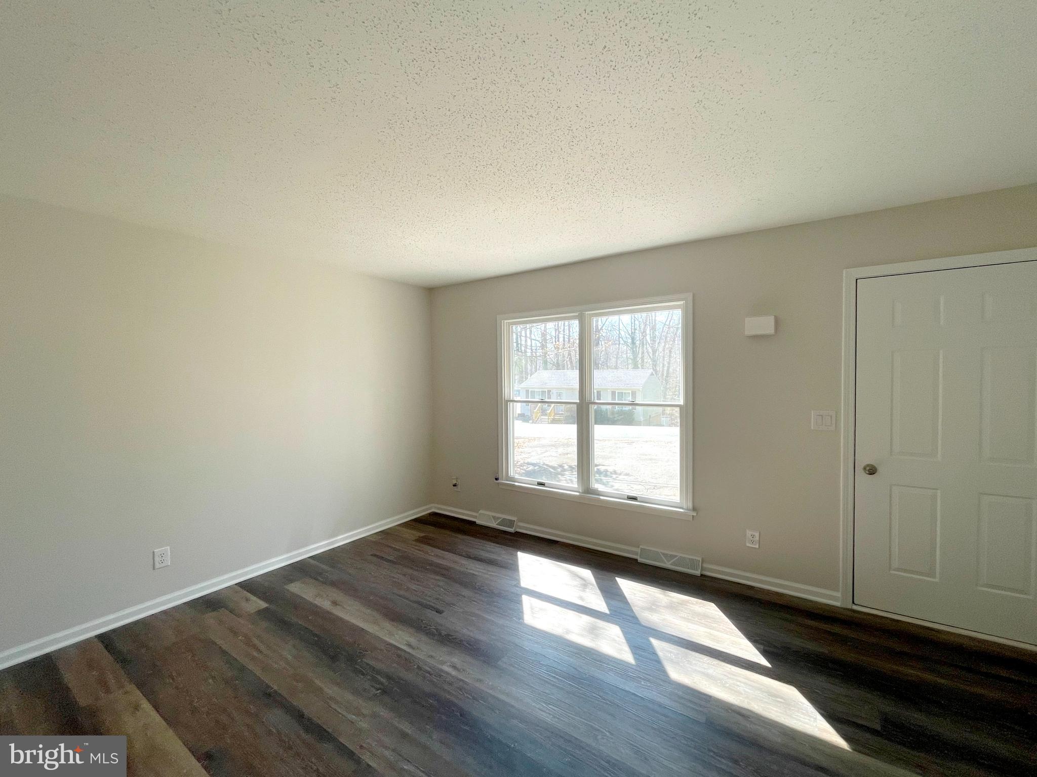 WHITE SANDS - Residential