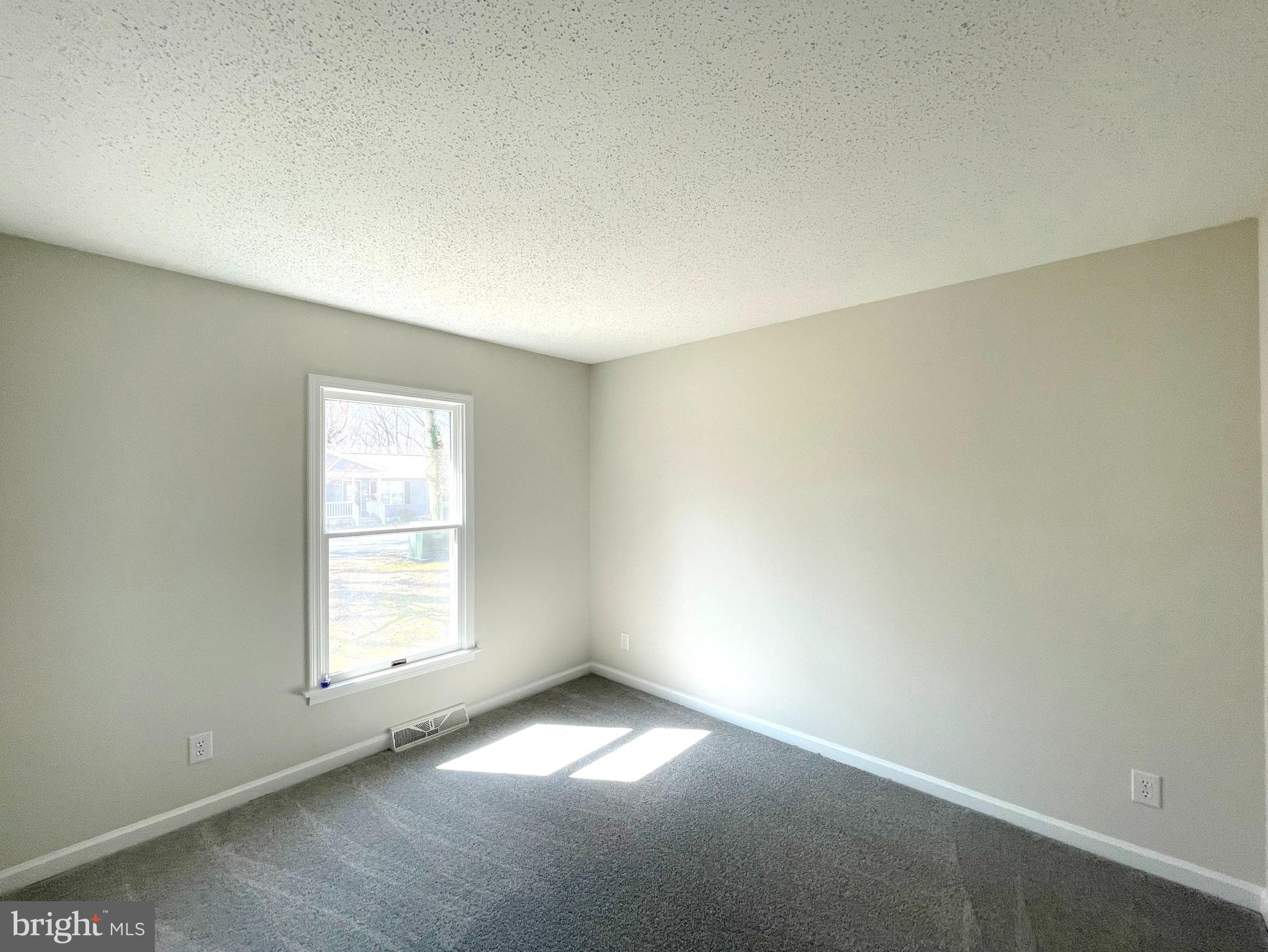 WHITE SANDS - Residential