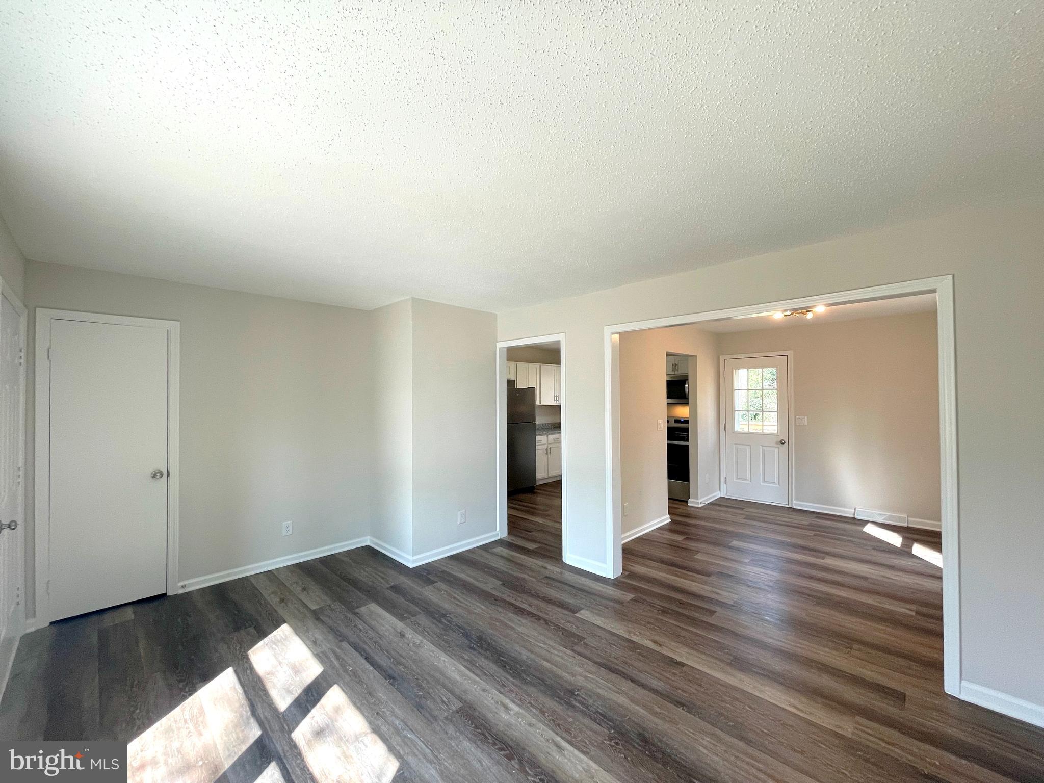 WHITE SANDS - Residential