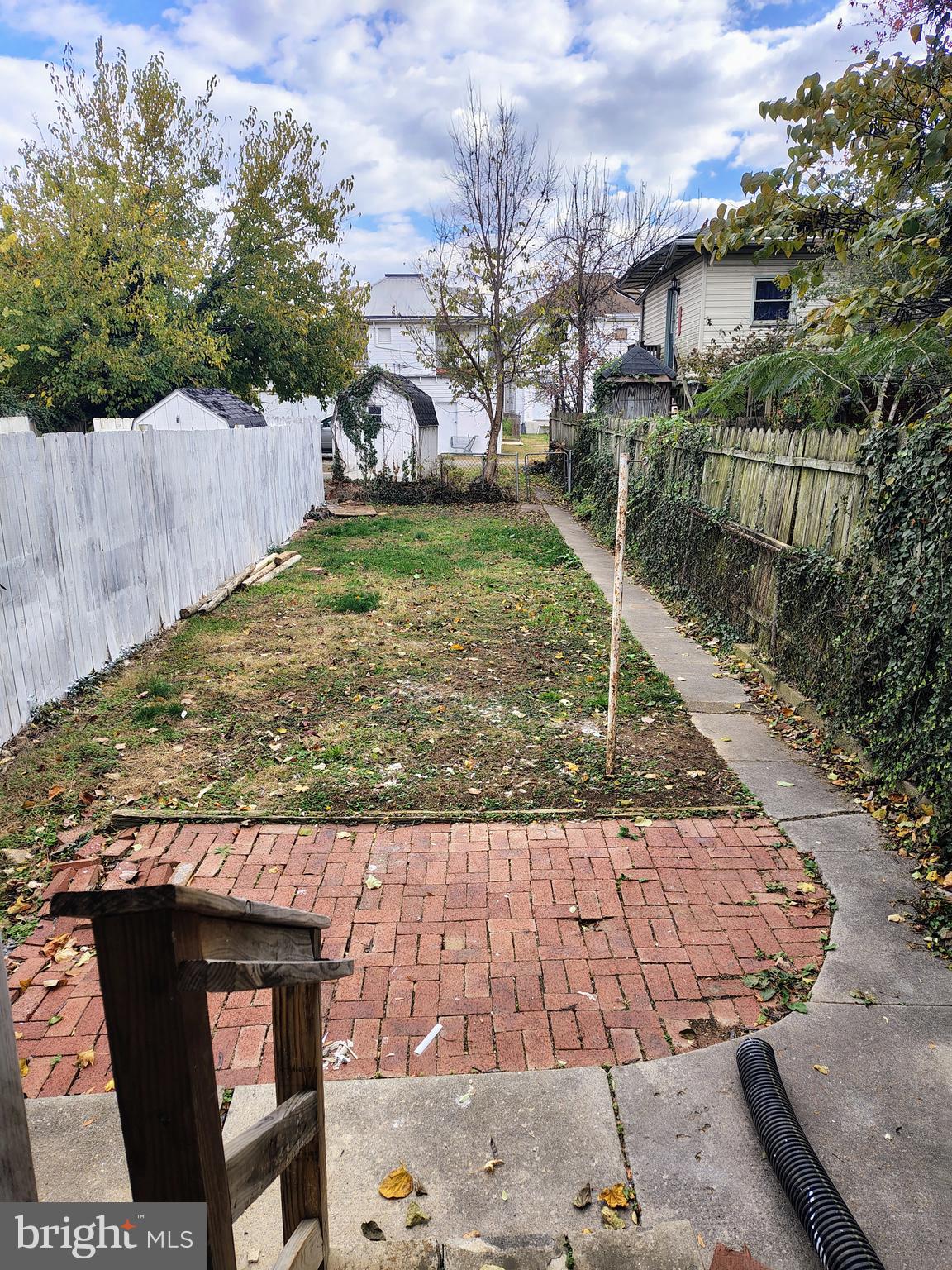 ROSEMONT - Residential Lease