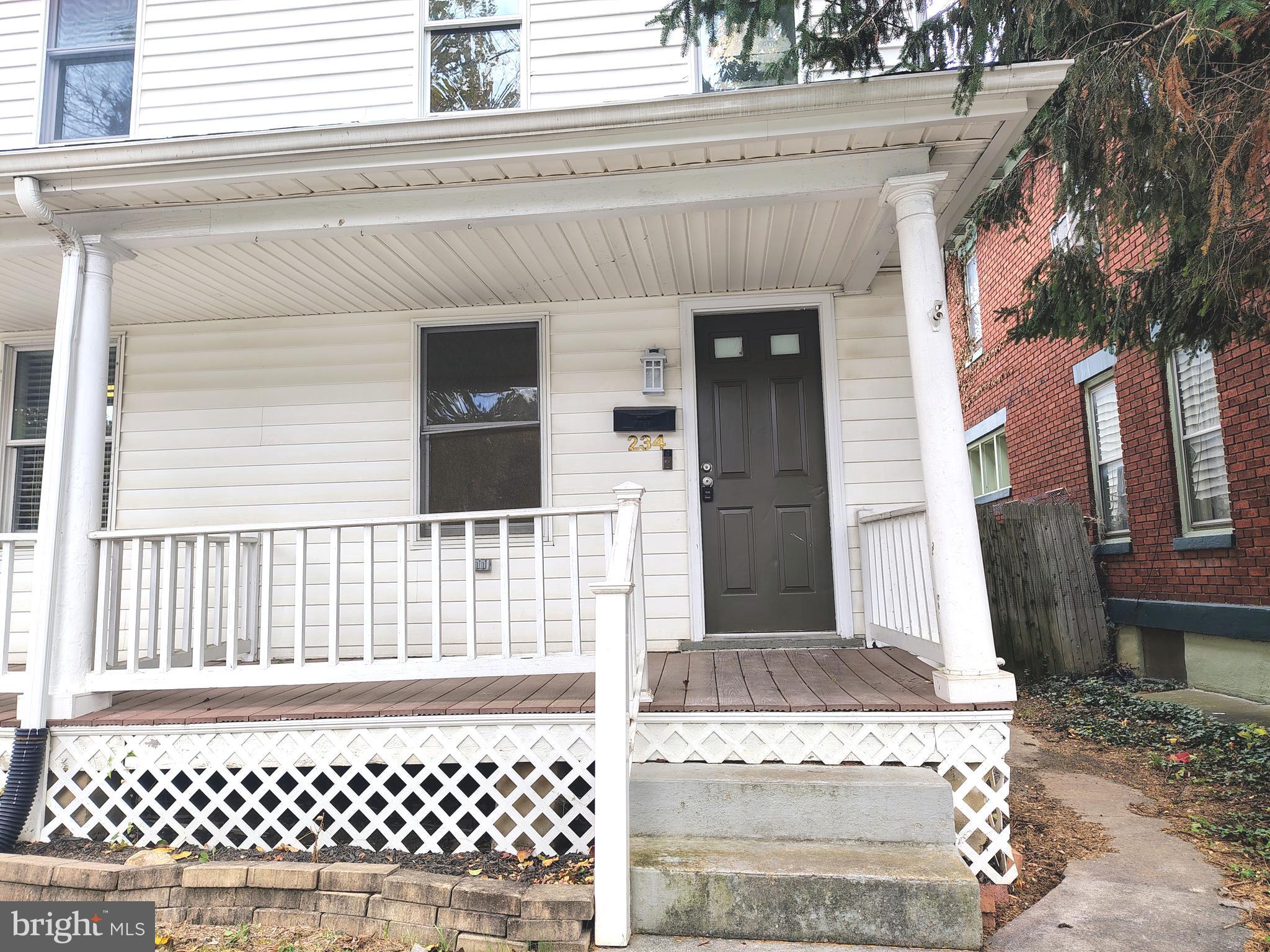 ROSEMONT - Residential Lease