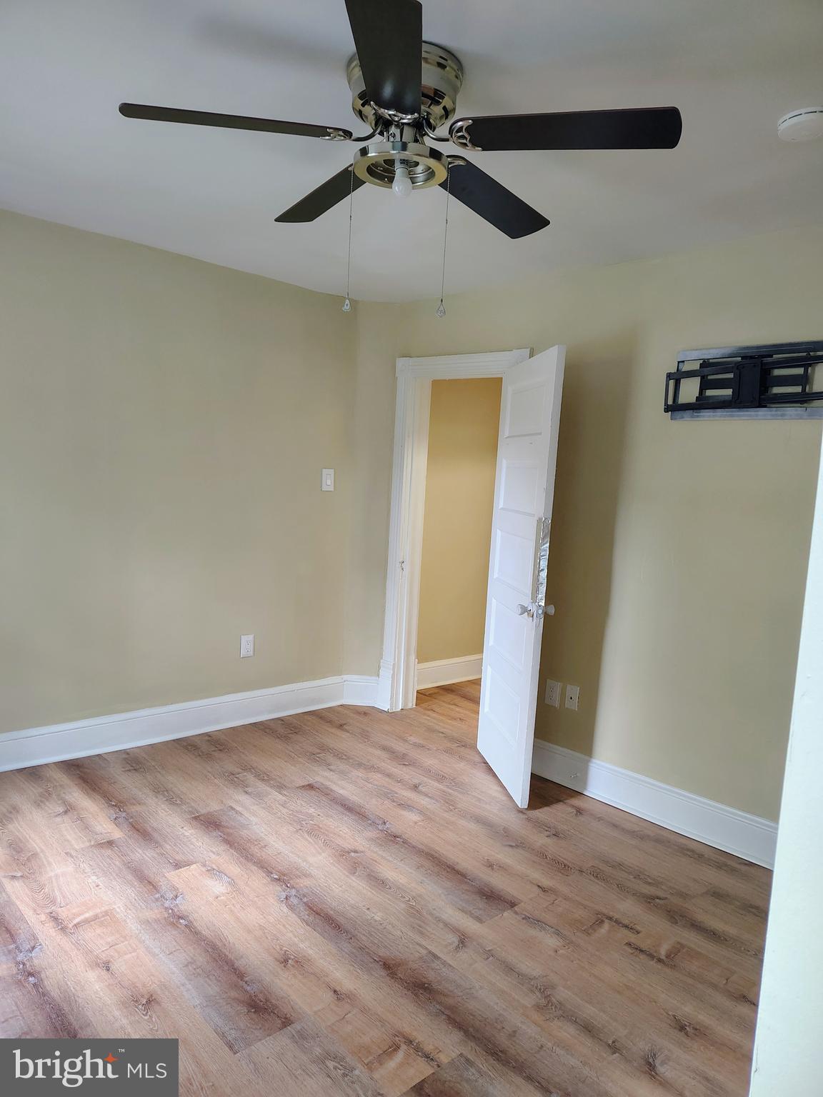 ROSEMONT - Residential Lease