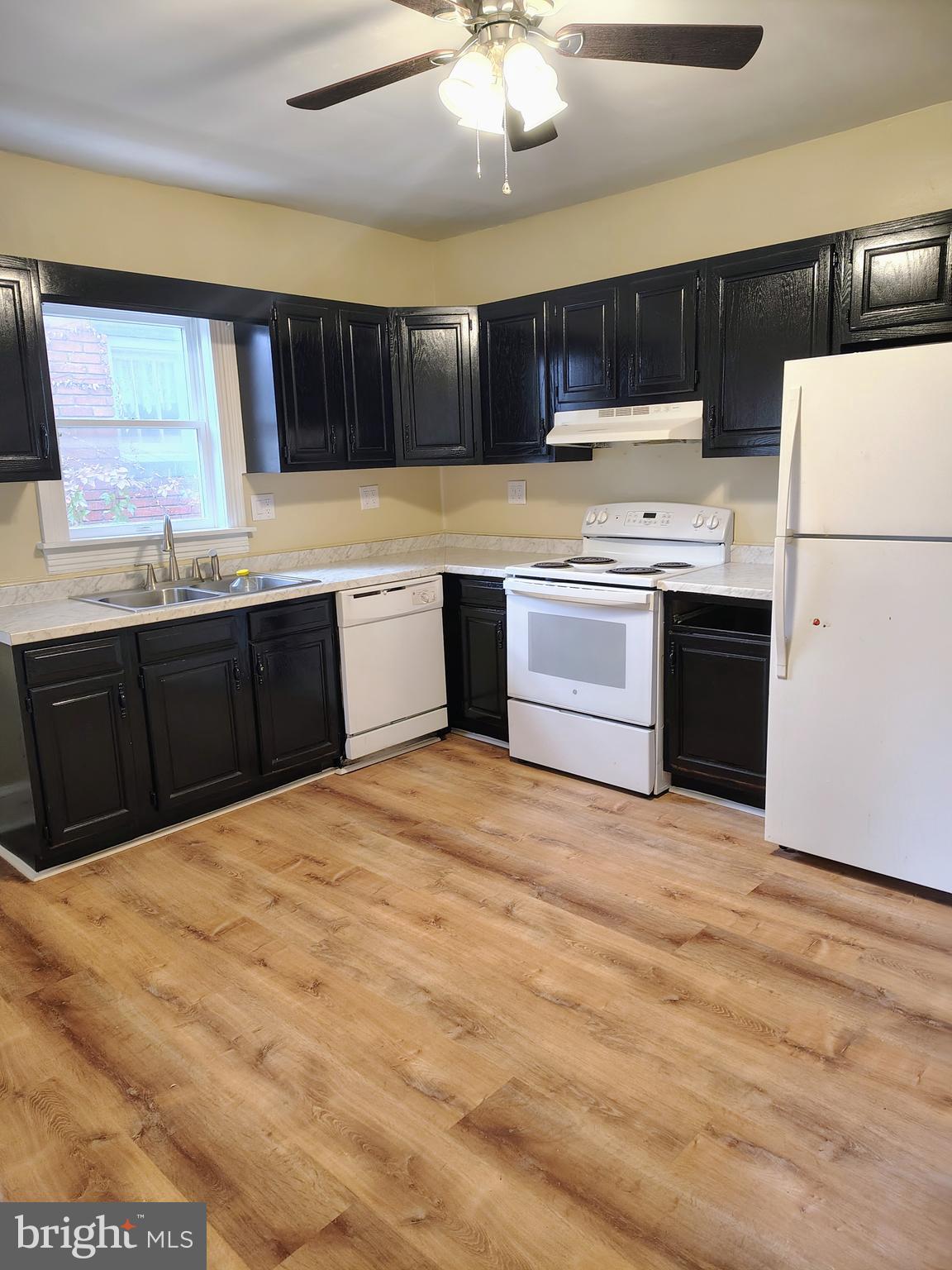 ROSEMONT - Residential Lease