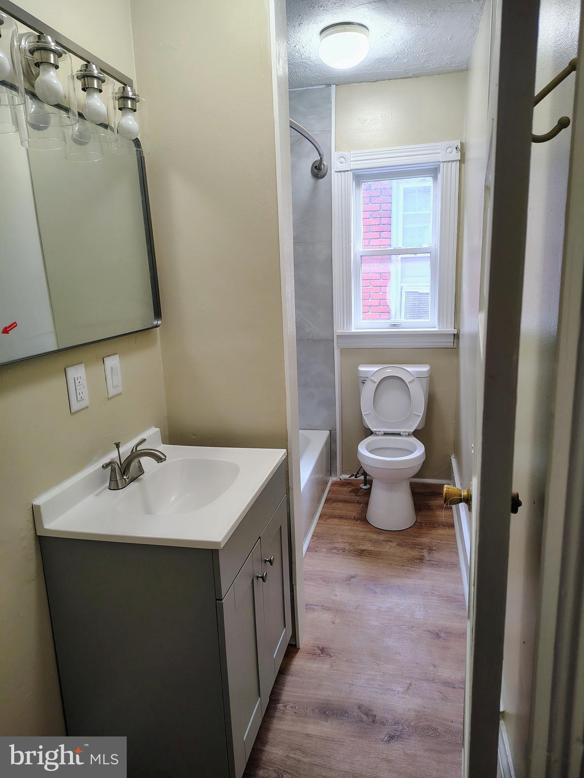 ROSEMONT - Residential Lease