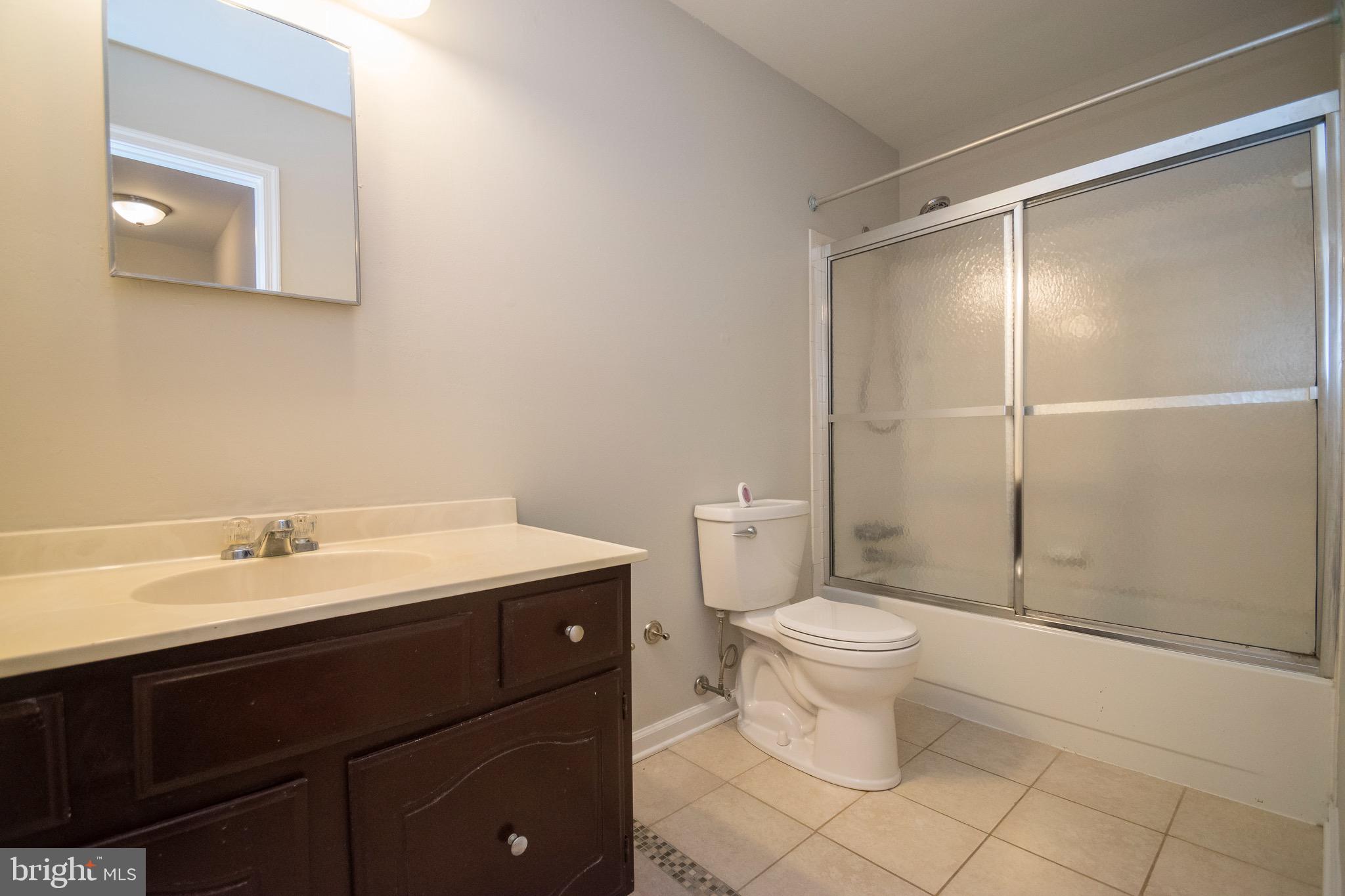 OLD FIELDS - Residential