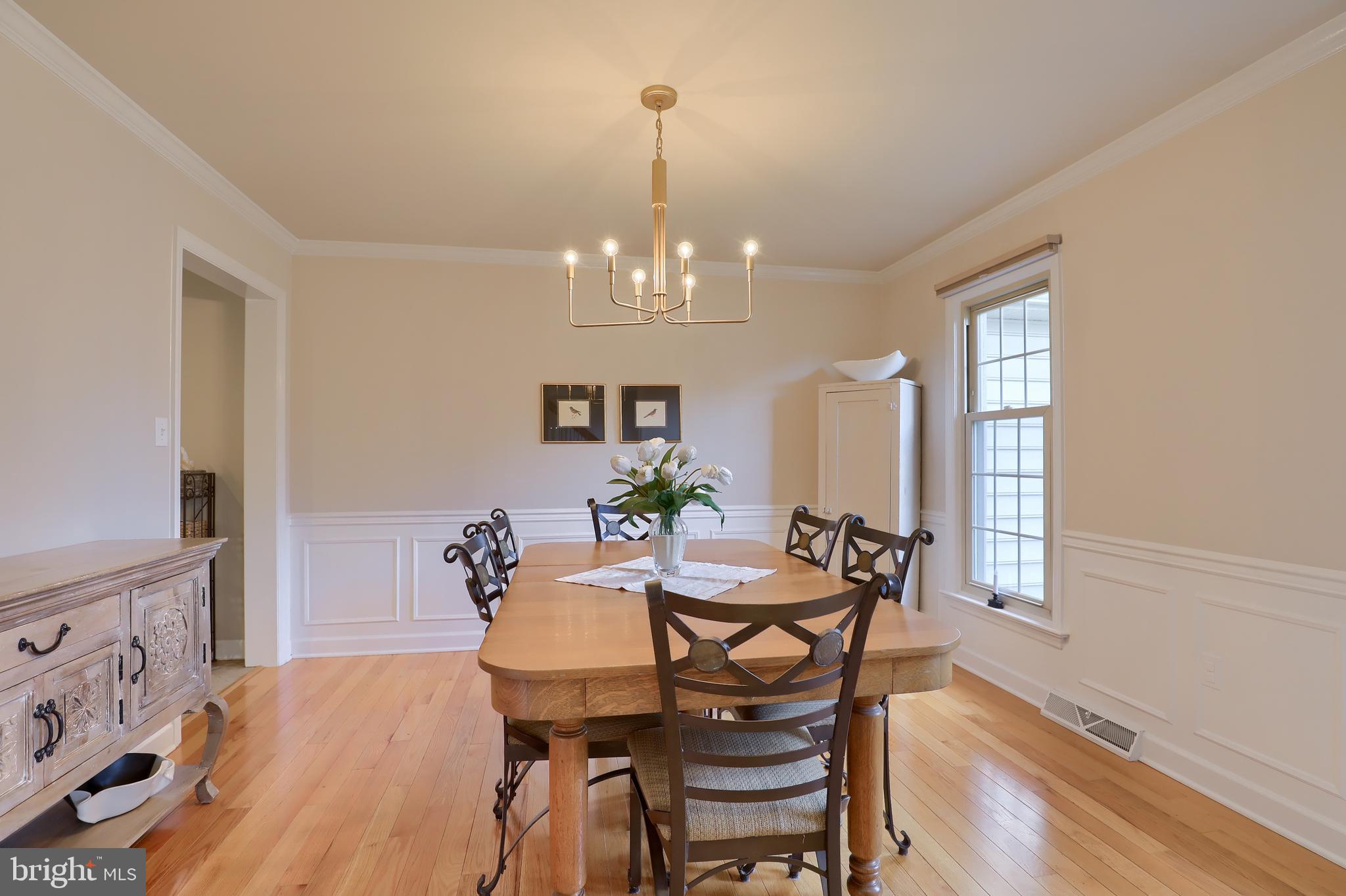 KINGS POINTE - Residential