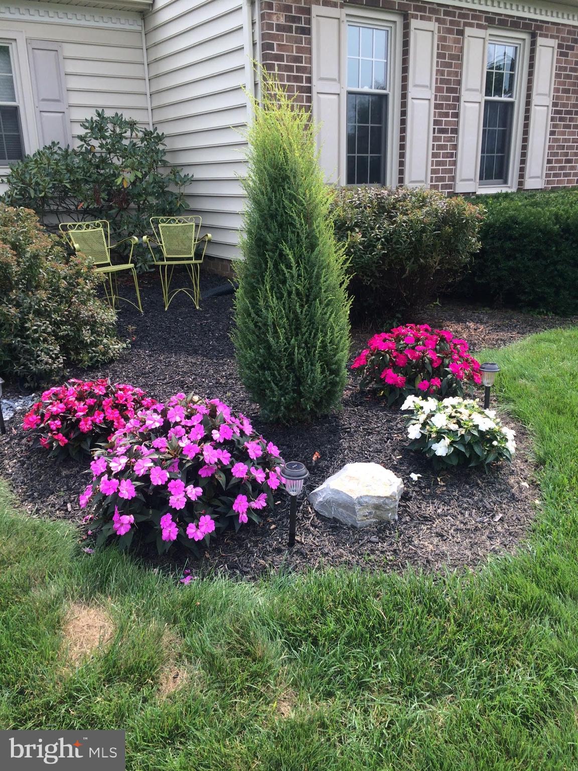 KINGS POINTE - Residential