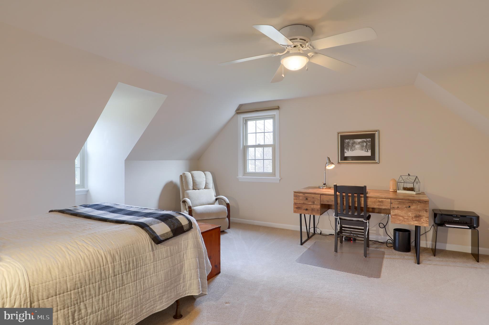 KINGS POINTE - Residential