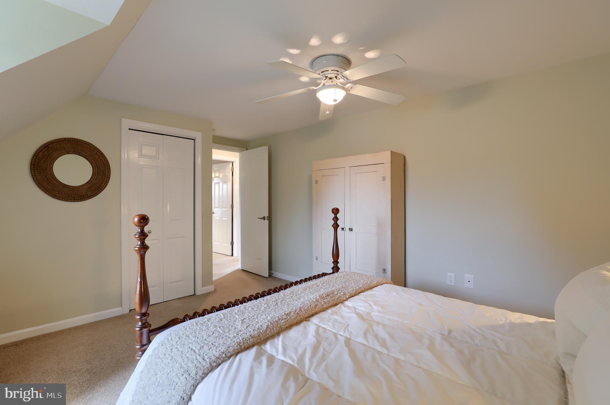 KINGS POINTE - Residential