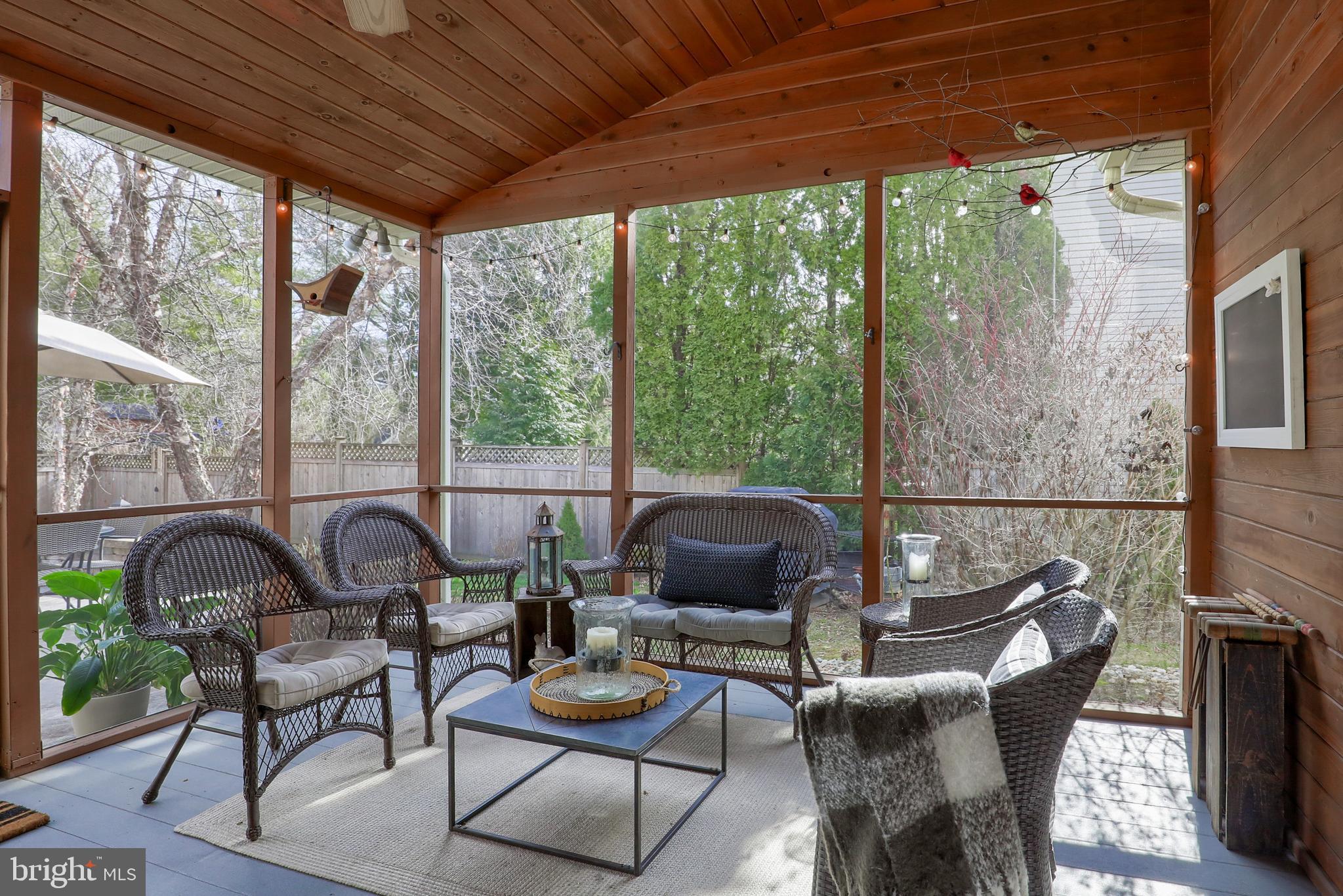 KINGS POINTE - Residential