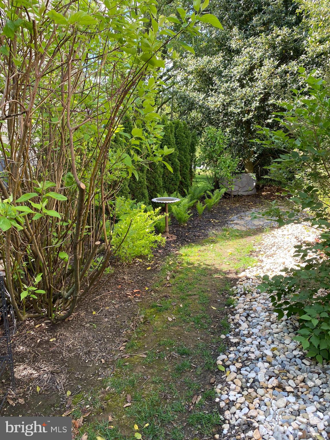 KINGS POINTE - Residential