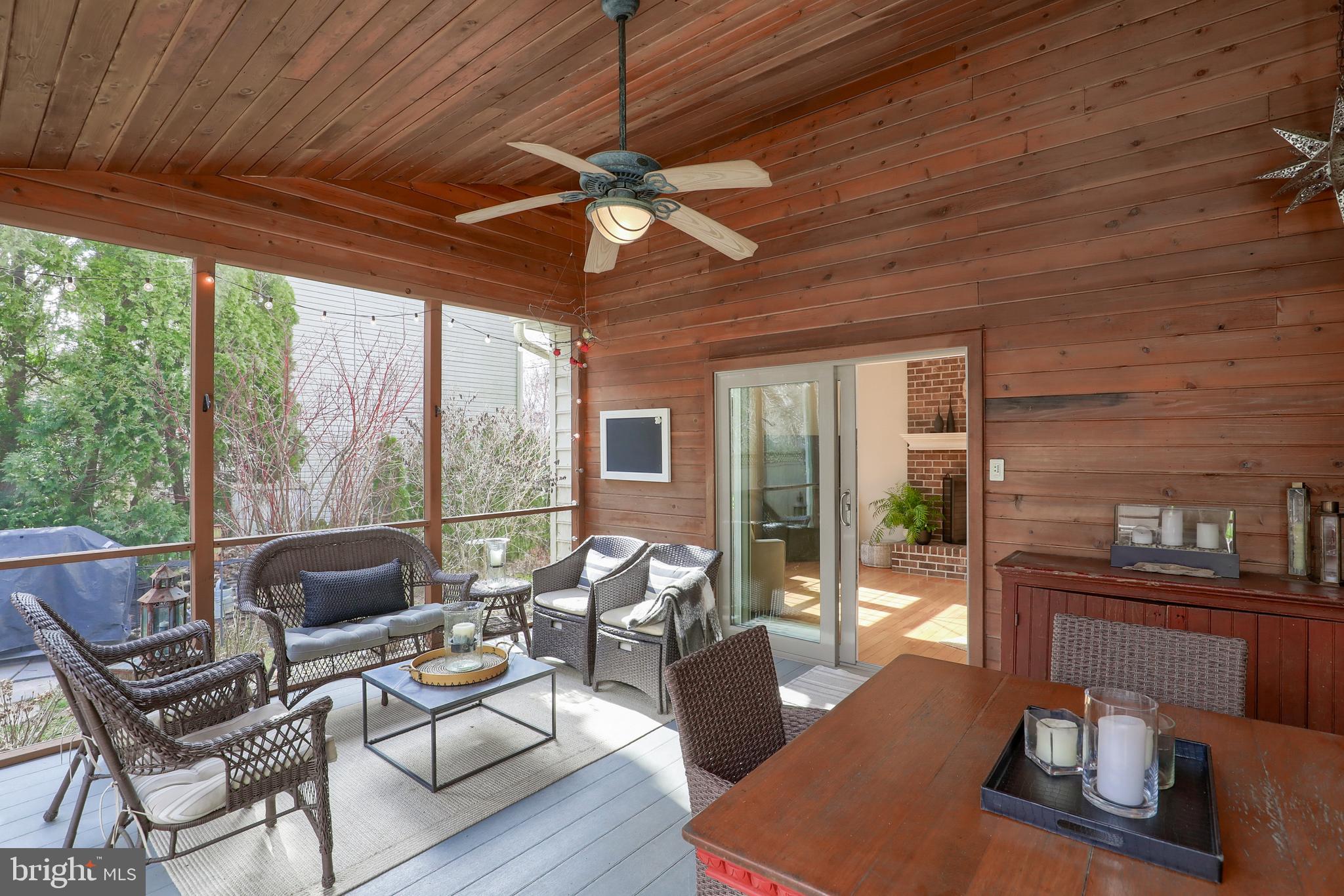 KINGS POINTE - Residential