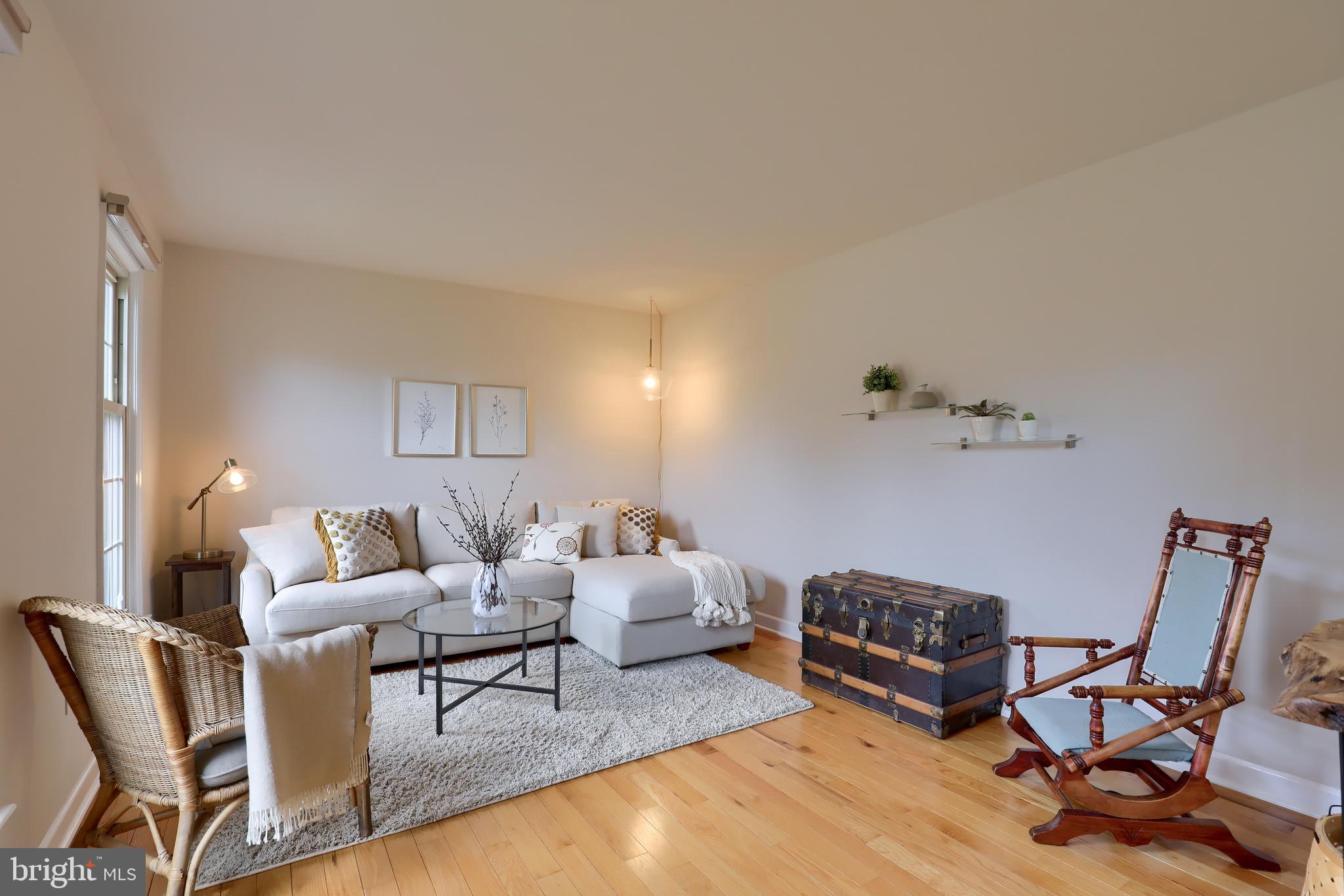 KINGS POINTE - Residential