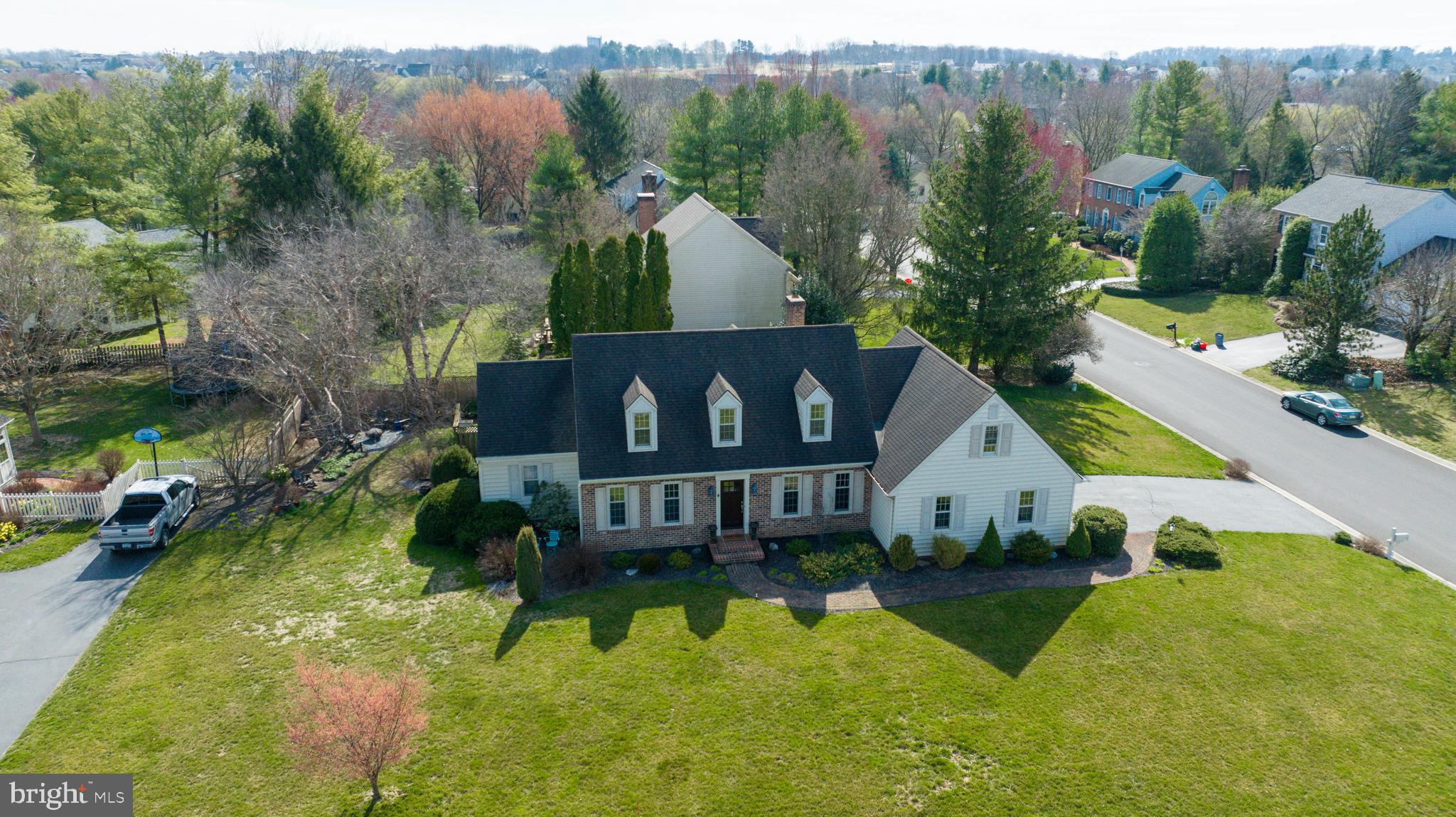 KINGS POINTE - Residential