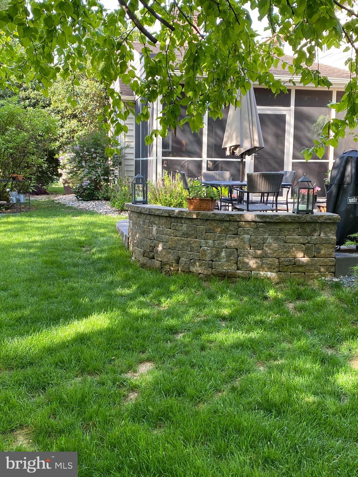 KINGS POINTE - Residential