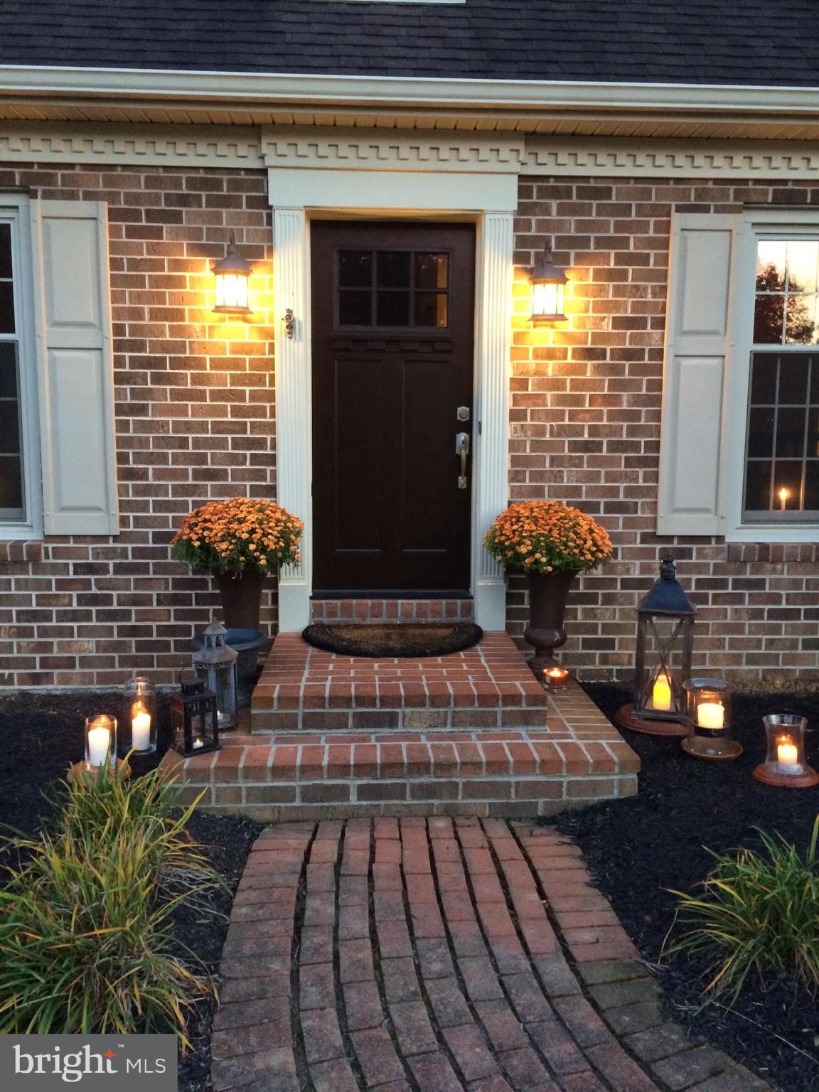 KINGS POINTE - Residential