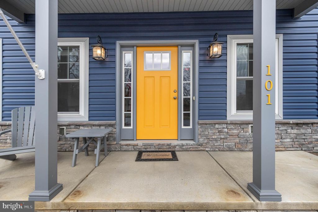 Photo of 101 W 6TH ST, LITITZ, PA 17543 (MLS # PALA2028962)