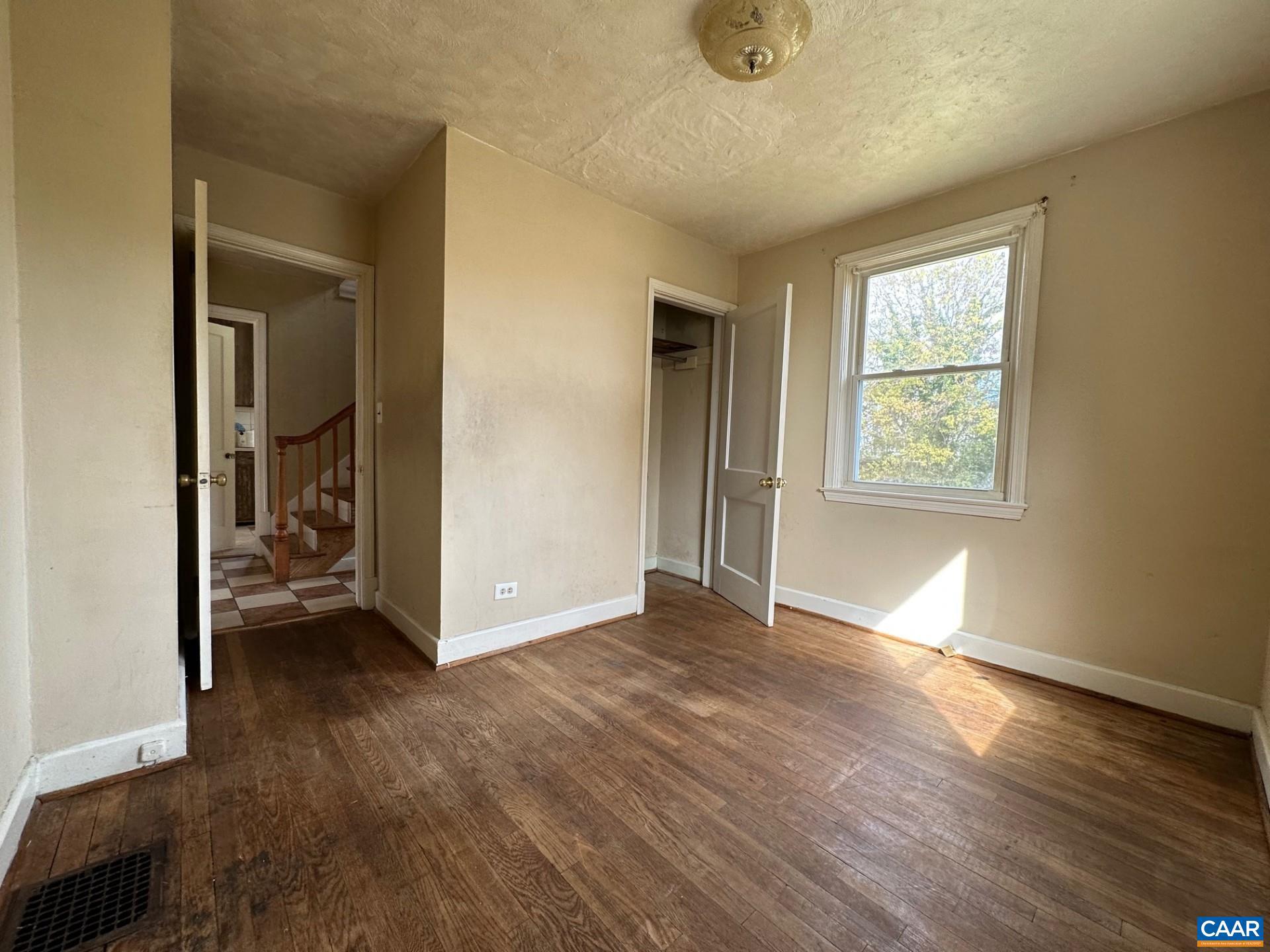 BELMONT - Residential