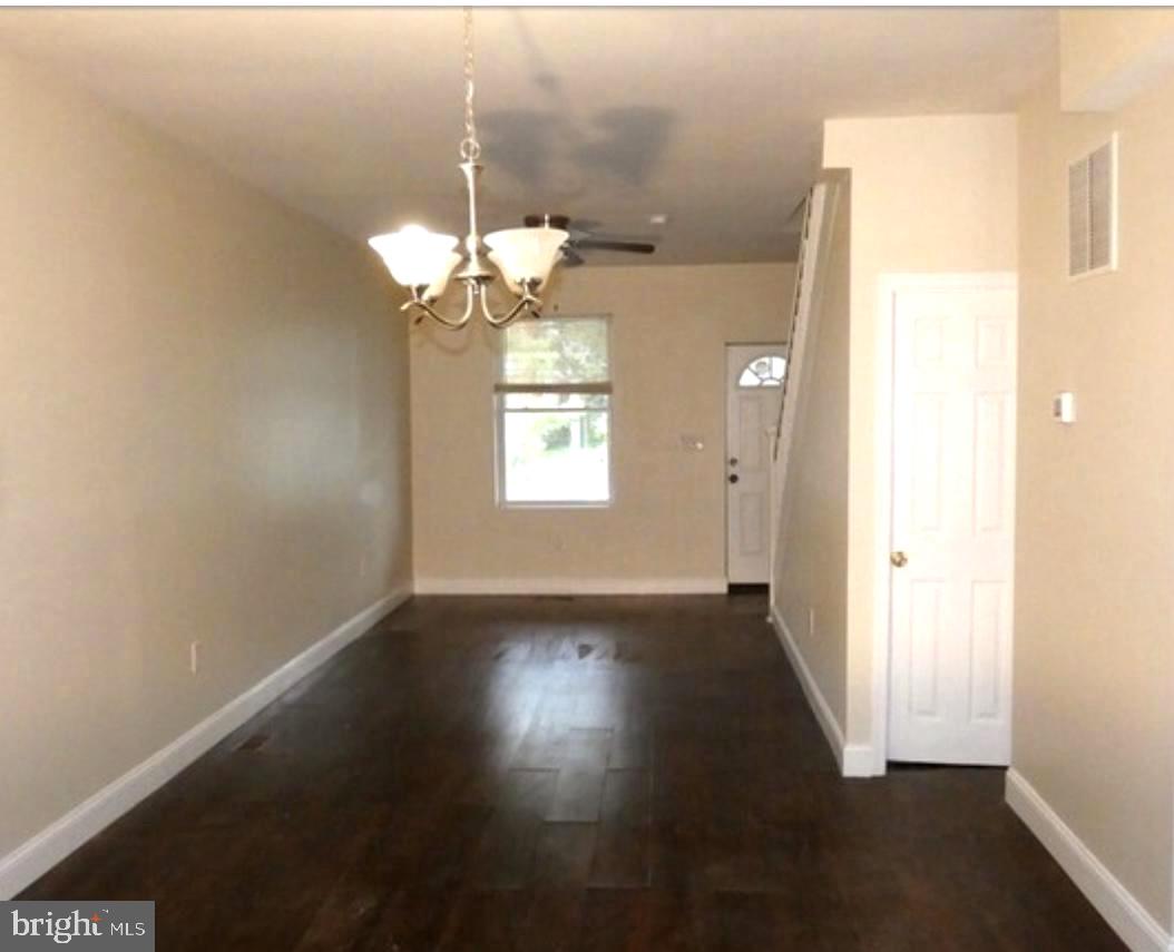 MILL HILL - Residential Lease