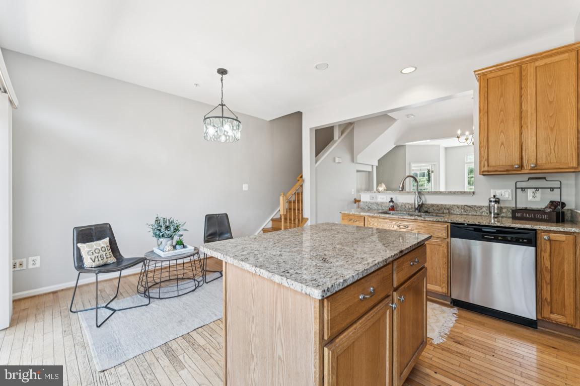 HUNTINGTON GROVE - Residential