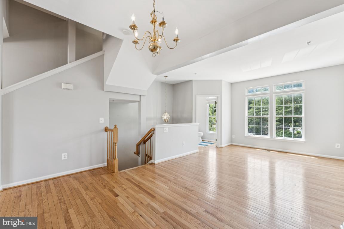 HUNTINGTON GROVE - Residential