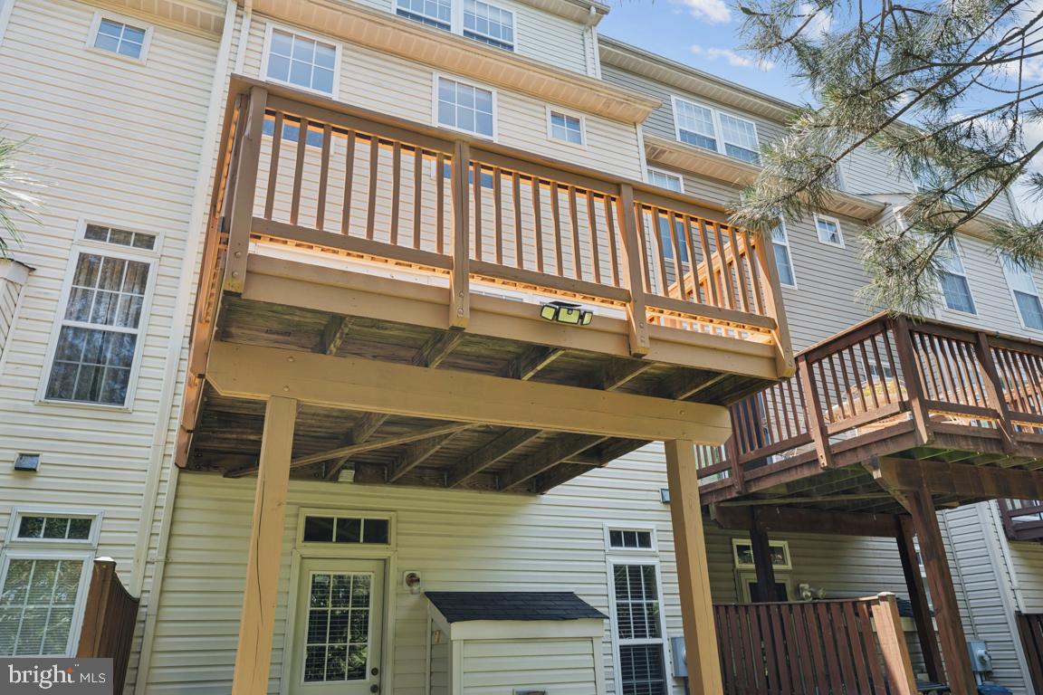 HUNTINGTON GROVE - Residential