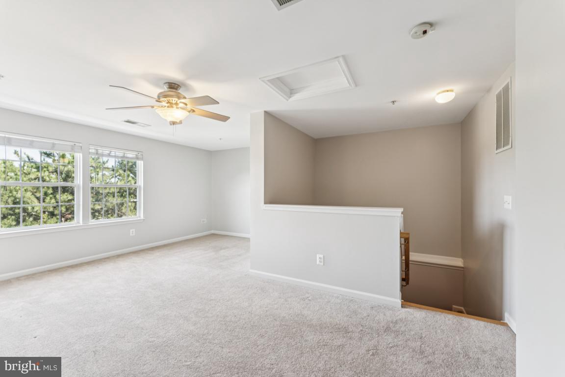 HUNTINGTON GROVE - Residential