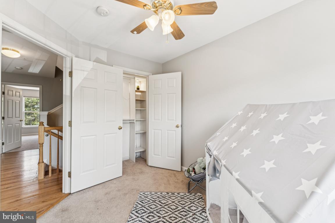 HUNTINGTON GROVE - Residential