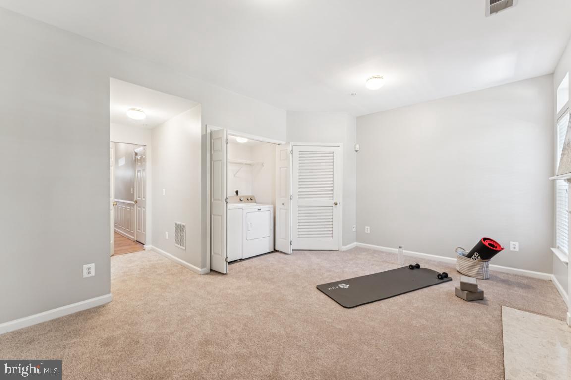 2928 HUNTINGTON GROVE SQUARE
